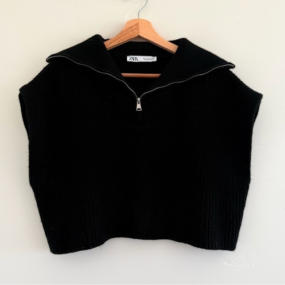 Zara Sweaters - Zara Black Sleeveless Knit Top with Zipper size S